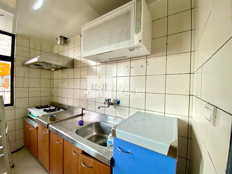 永昶城｜近體育園區．電梯大空間三室(主要用途:工業用)房屋室內格局與周邊環境