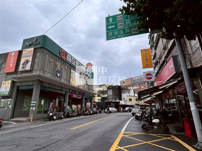 五結圖書館旁輕齡大面寬收租金店房屋室內格局與周邊環境