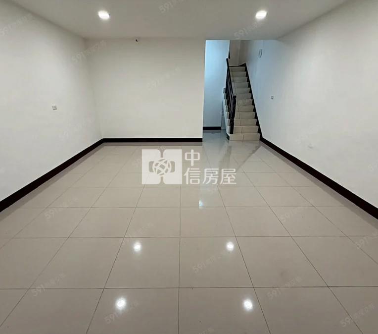 龍潭百年商圈中央街大地坪透天房屋室內格局與周邊環境