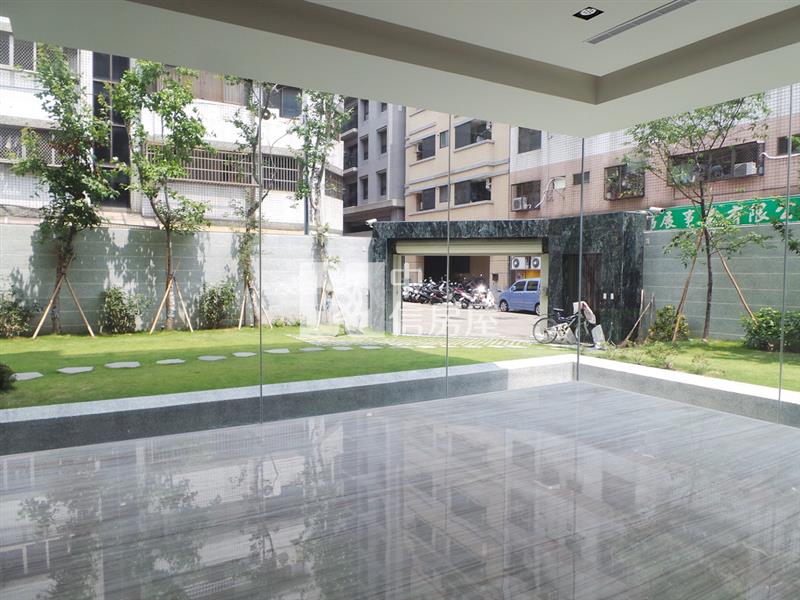 獨棟花園帝王豪墅房屋室內格局與周邊環境