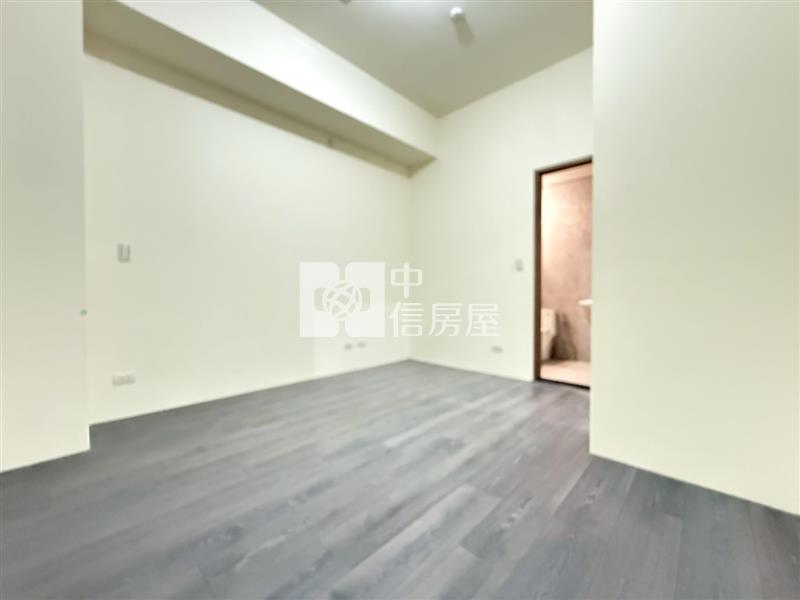 14期全新臨路邊間5車電墅房屋室內格局與周邊環境