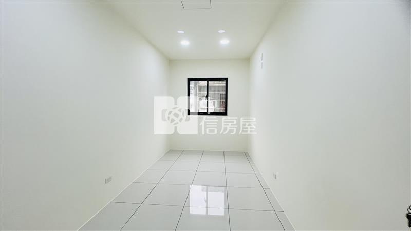 鑫聖中信-高榮國小全新整理透天房屋室內格局與周邊環境