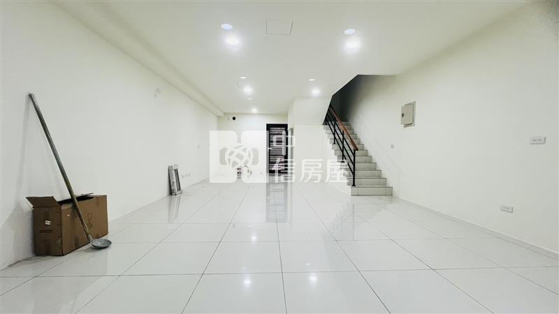 鑫聖中信-高榮國小全新整理透天房屋室內格局與周邊環境