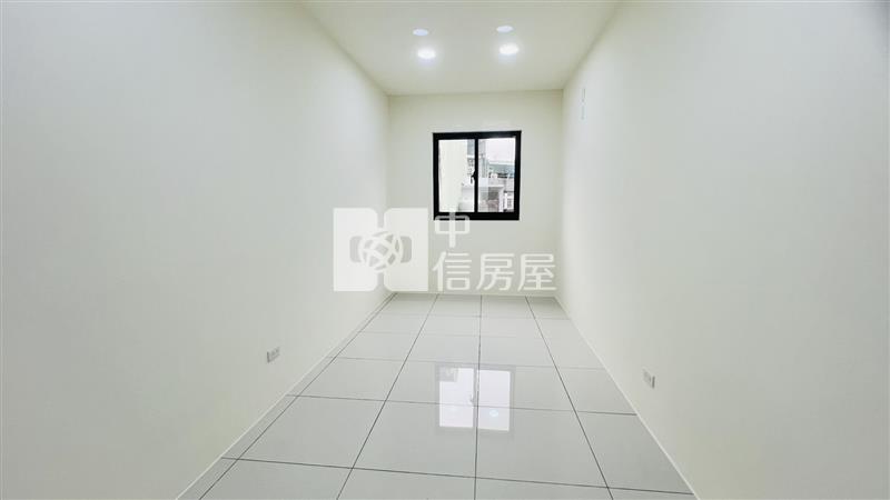 鑫聖中信-高榮國小全新整理透天房屋室內格局與周邊環境
