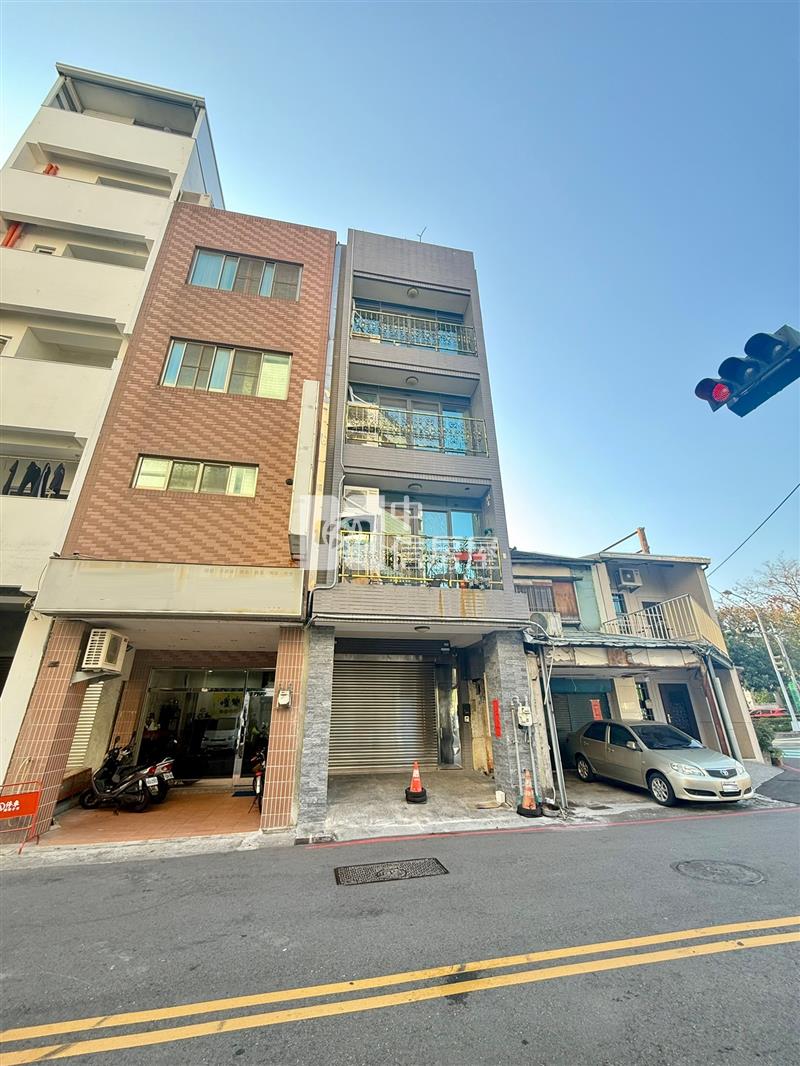 勤美綠園道輕屋齡電梯美透天房屋室內格局與周邊環境