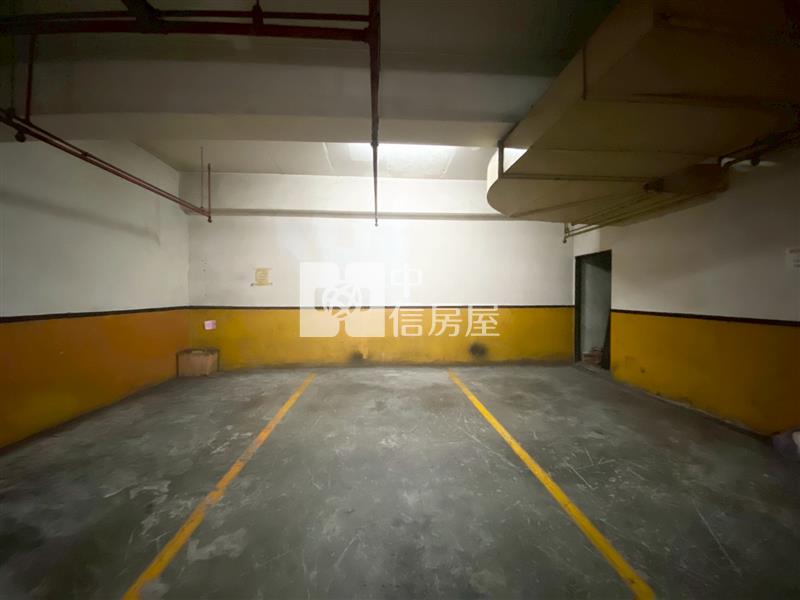 第凡內花園大廈 四房平車房屋室內格局與周邊環境