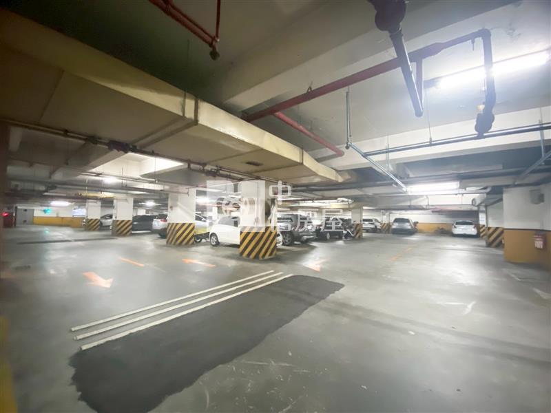 第凡內花園大廈 四房平車房屋室內格局與周邊環境