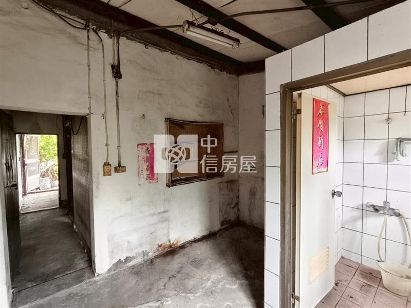 正玉屏路220萬透天房屋室內格局與周邊環境