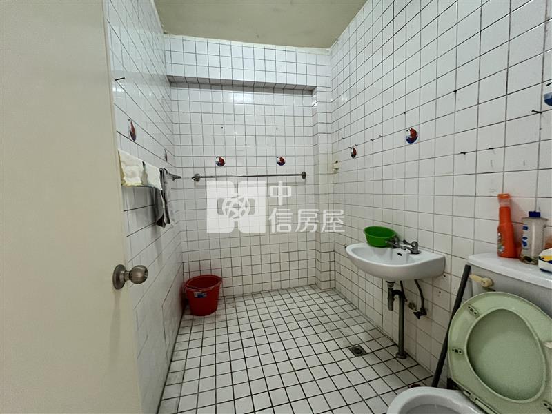 平鎮忠貞國小旁大坪數三房寓房屋室內格局與周邊環境