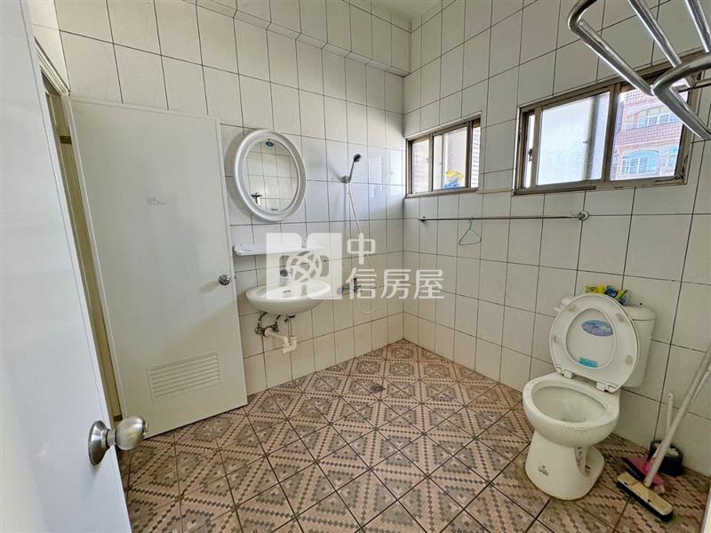 善化市中心五房傳統透天房屋室內格局與周邊環境