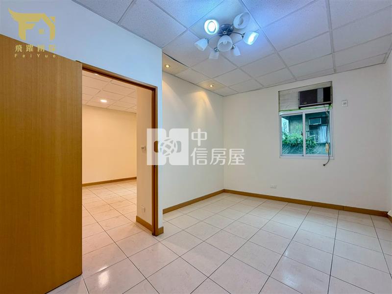 桃園前站⭐民生路4房透天⭐門前雙車⭐有孝親房房屋室內格局與周邊環境