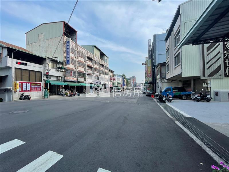 大里大興街活路8米大面寬廠房房屋室內格局與周邊環境