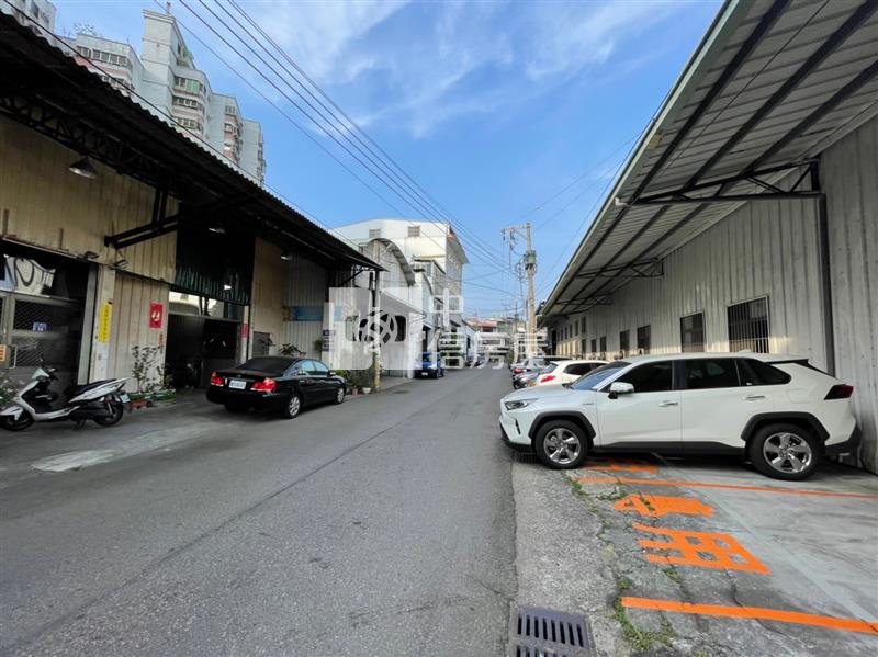 大里大興街活路8米大面寬廠房房屋室內格局與周邊環境