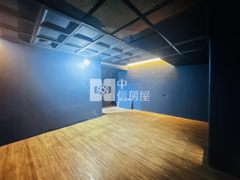 桃園站前邊間金店面房屋室內格局與周邊環境