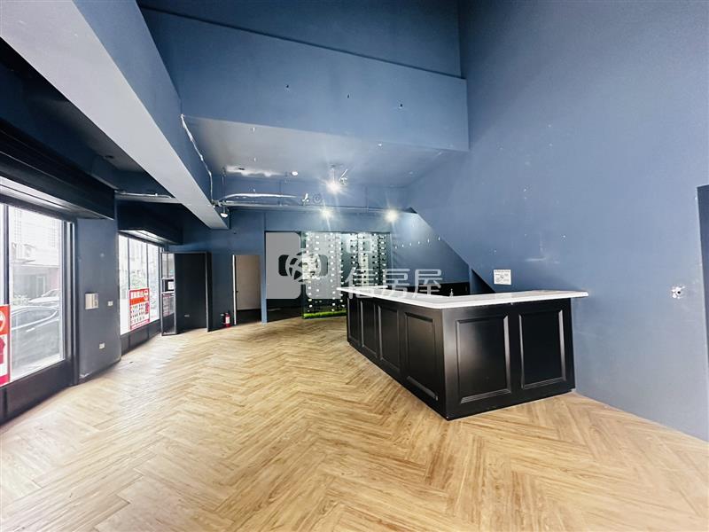 桃園站前邊間金店面房屋室內格局與周邊環境