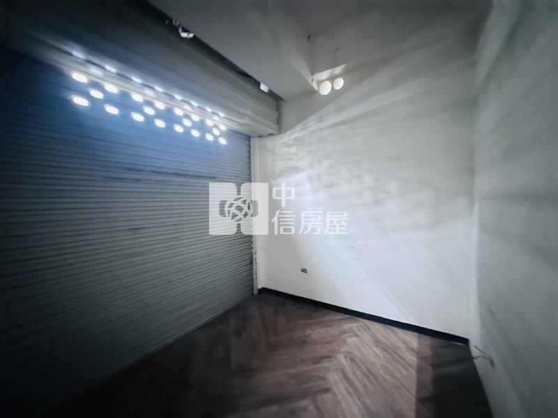 桃園站前邊間金店面房屋室內格局與周邊環境