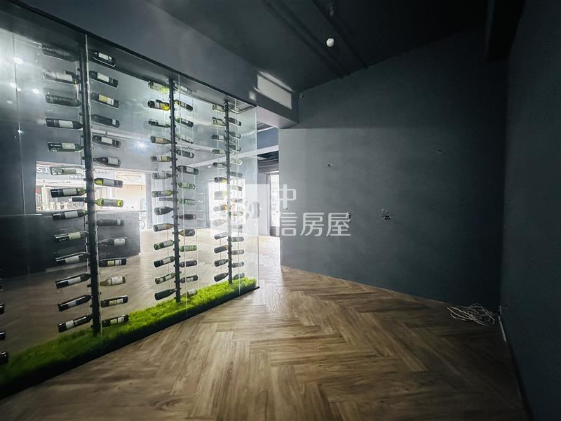 桃園站前邊間金店面房屋室內格局與周邊環境