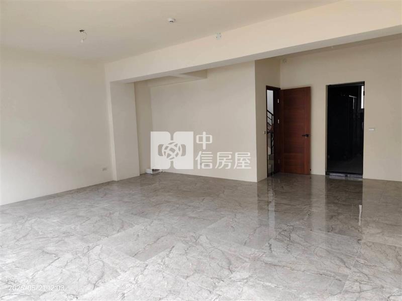 員林國小大面寬電梯別墅房屋室內格局與周邊環境