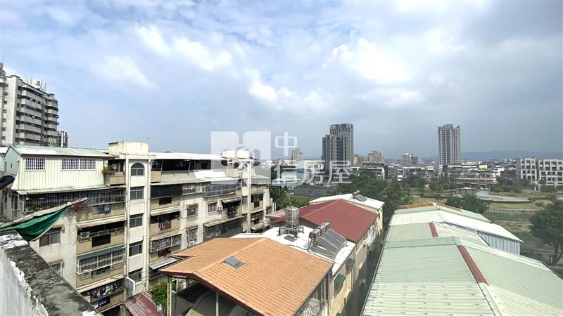 南區超低總價5+6頂加房屋室內格局與周邊環境
