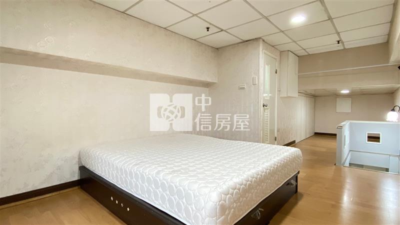 教育大學樓中樓全配收租套房房屋室內格局與周邊環境