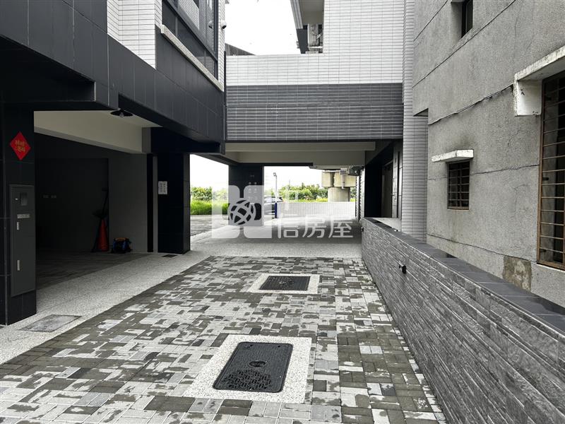 善化東勢寮全新收租電梯雙車墅房屋室內格局與周邊環境