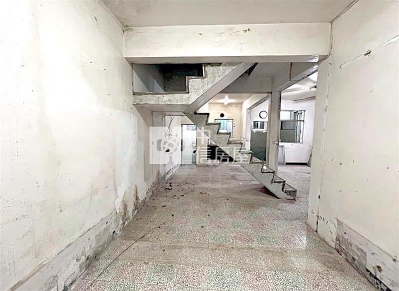 龍潭普普風透天房屋室內格局與周邊環境
