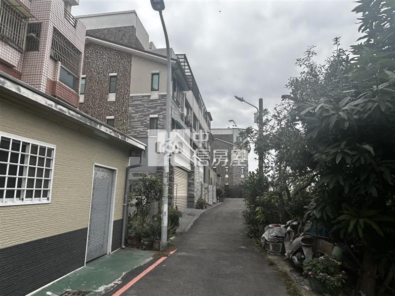 安南十二佃超大空間孝親車墅房屋室內格局與周邊環境