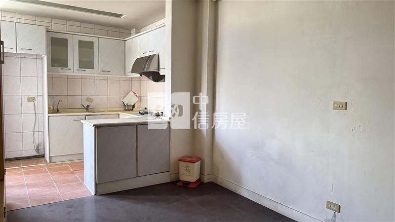 屏東房屋《福建路優質店住》房屋室內格局與周邊環境