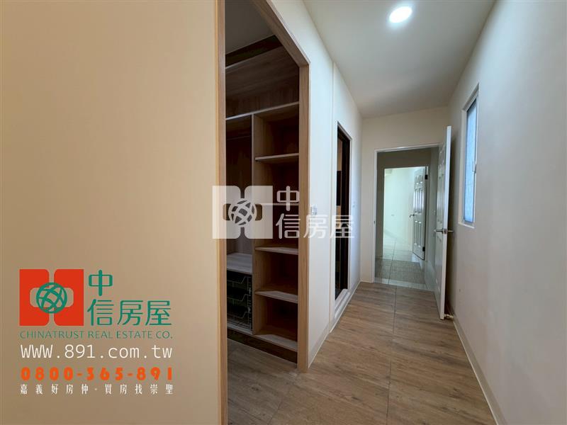 後庄商圈全新整理車庫別墅房屋室內格局與周邊環境