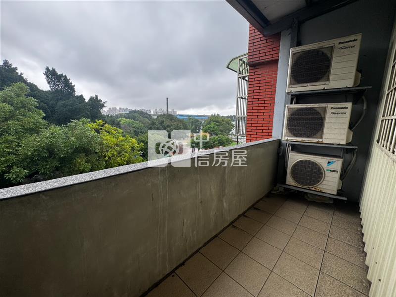 平鎮透天 公園第一排房屋室內格局與周邊環境