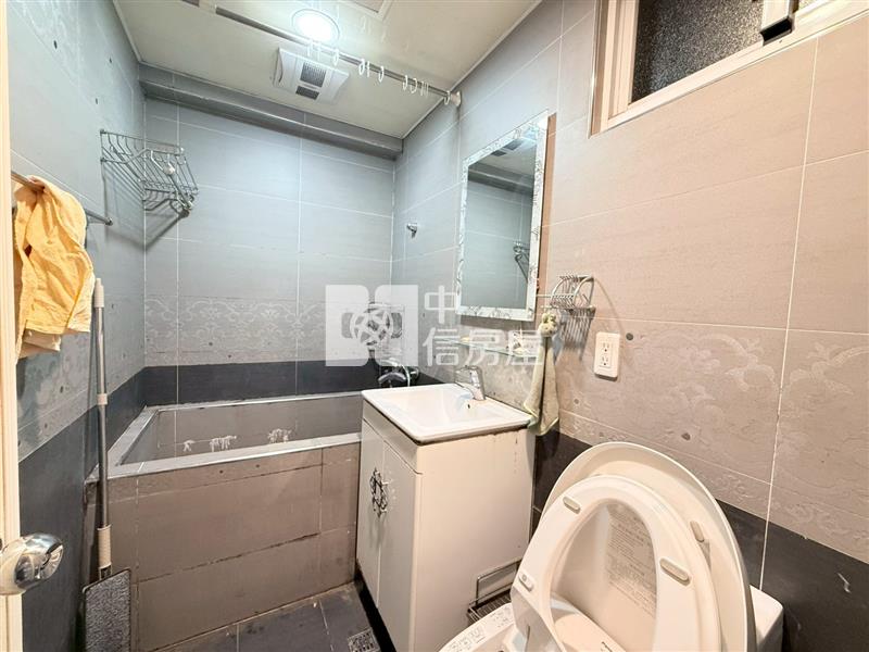 台北大國前區稀有兩房房屋室內格局與周邊環境