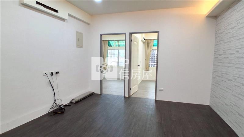 平地馬路邊靜謐三房三樓房屋室內格局與周邊環境