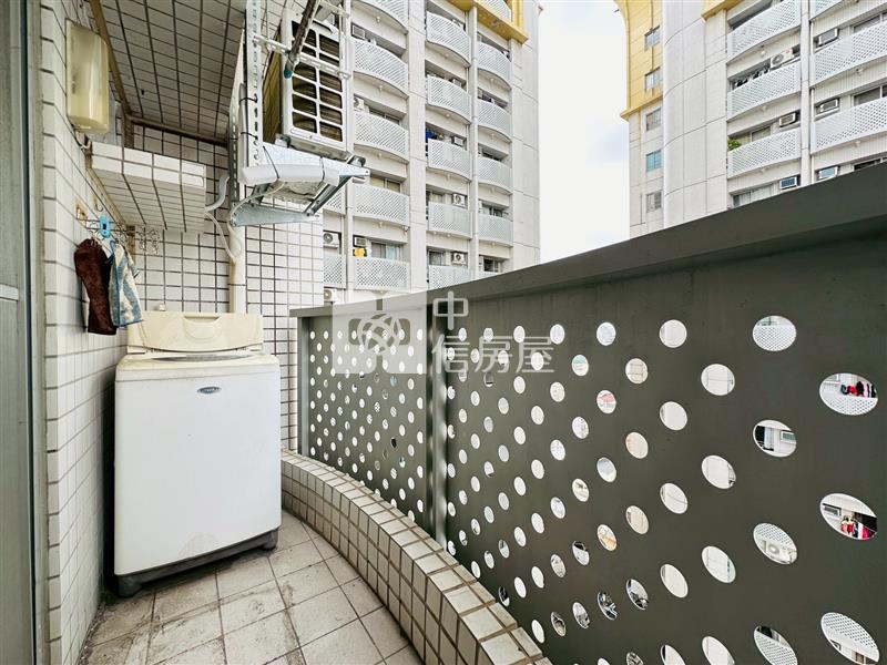 西區大地球高樓層雙套房房屋室內格局與周邊環境