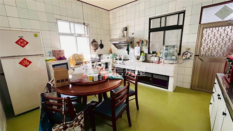 C1-60太平近行政區邊間透天房屋室內格局與周邊環境