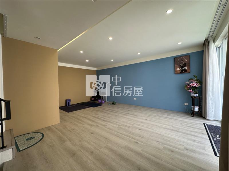 《專任》龍興國中旁龍岡大地坪美透天(活巷)房屋室內格局與周邊環境