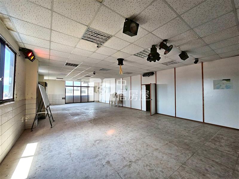 埔里大地坪商業地醫美長照診所無痛接軌房屋室內格局與周邊環境