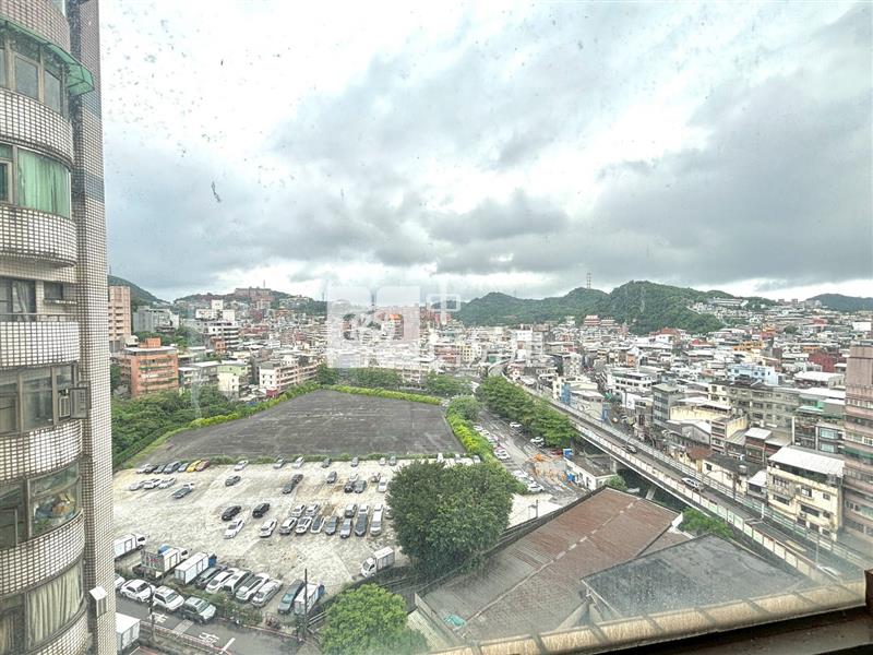 光華國宅前區三房高樓景觀房屋室內格局與周邊環境