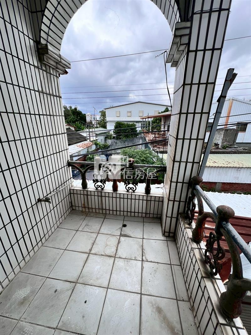 C1-69中華路巷內大面寬建地+屋(專任)房屋室內格局與周邊環境