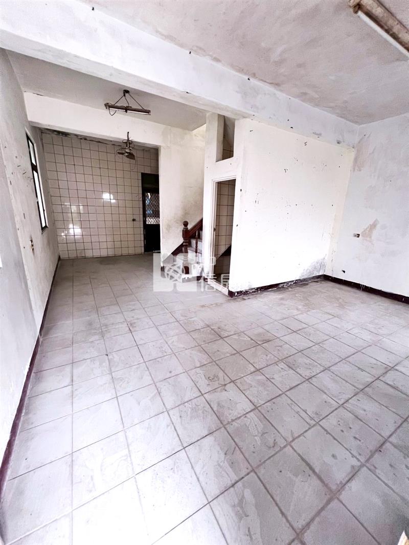 C1-69中華路巷內大面寬建地+屋(專任)房屋室內格局與周邊環境