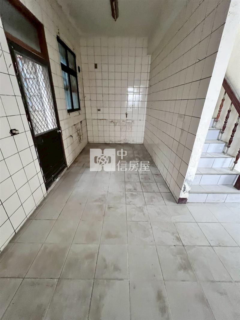 C1-69中華路巷內大面寬建地+屋(專任)房屋室內格局與周邊環境
