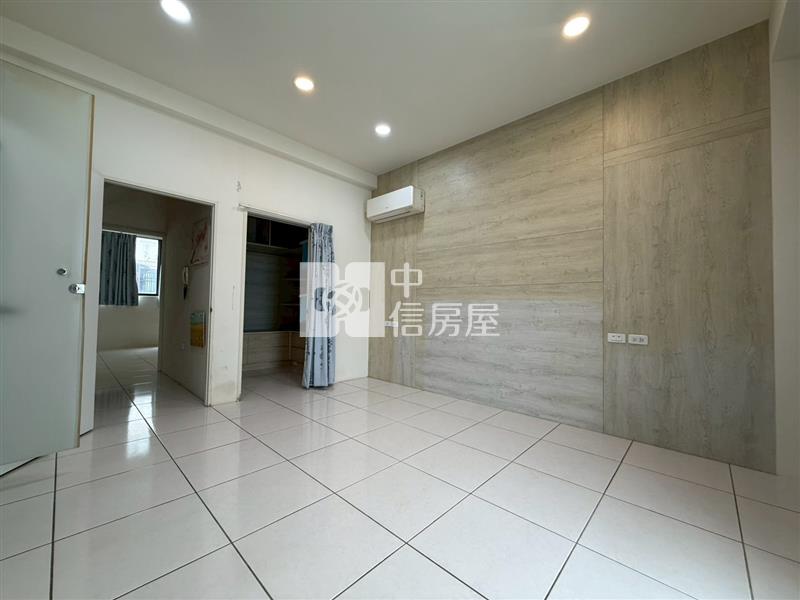 斗六科邨輕屋齡雙車別墅房屋室內格局與周邊環境