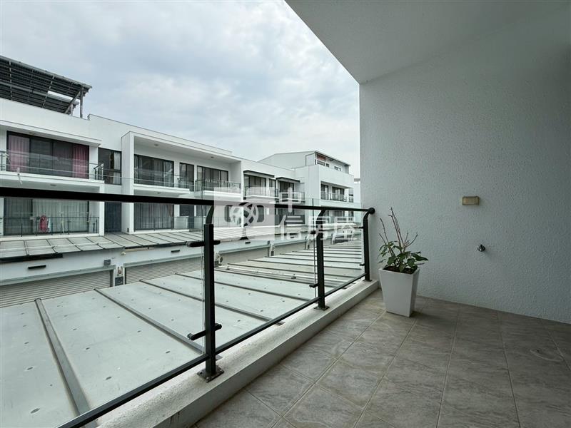 斗六科邨輕屋齡雙車別墅房屋室內格局與周邊環境