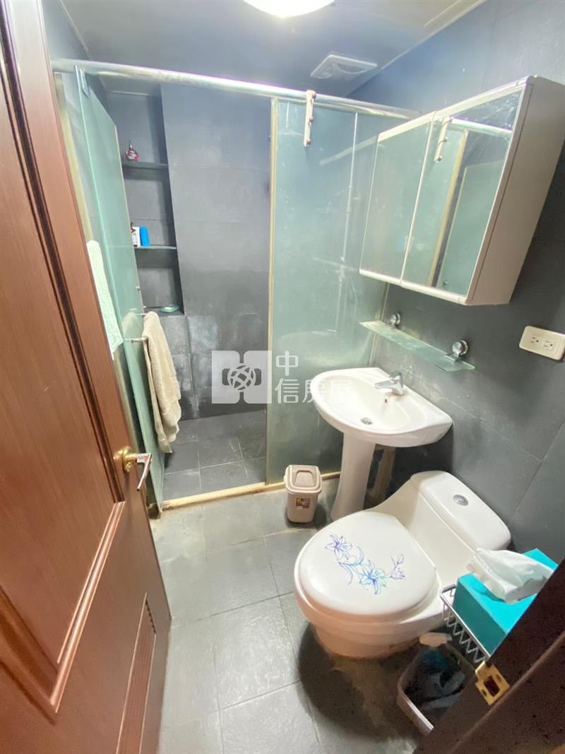 崇倫國中震後三房美屋房屋室內格局與周邊環境