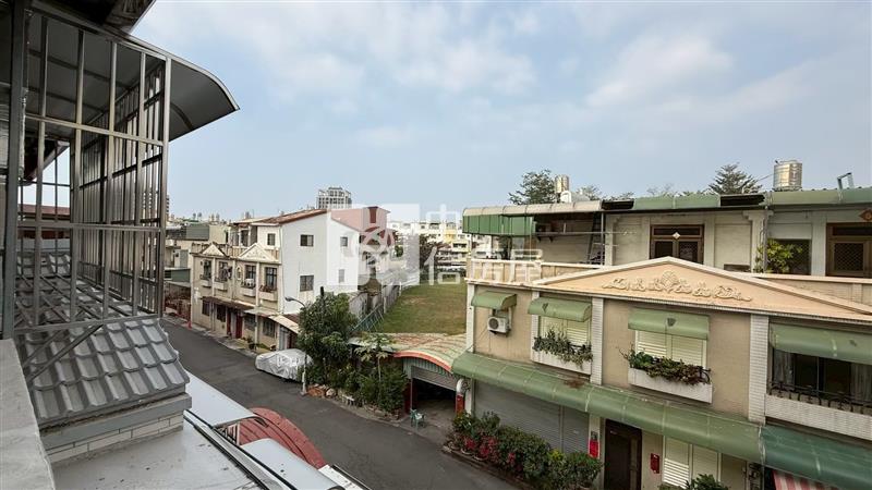 屏東崇蘭國小學區整新車墅房屋室內格局與周邊環境
