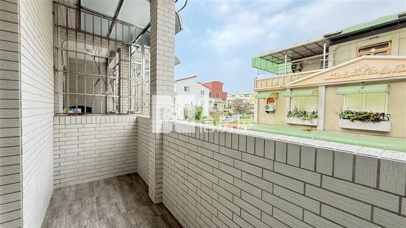 屏東崇蘭國小學區整新車墅房屋室內格局與周邊環境