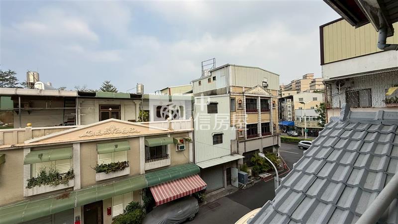 屏東崇蘭國小學區整新車墅房屋室內格局與周邊環境
