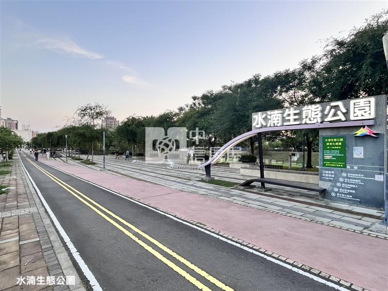 富宇藏富三房平車房屋室內格局與周邊環境