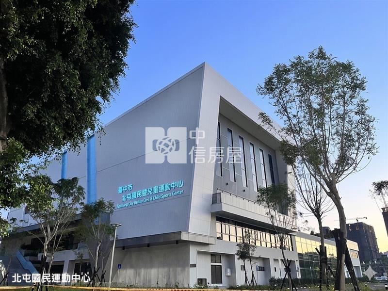 富宇藏富三房平車房屋室內格局與周邊環境