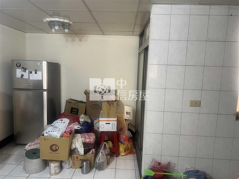 信義國小旁溫馨兩房房屋室內格局與周邊環境