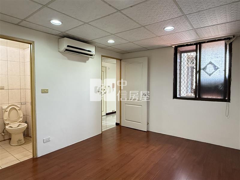 獨家電梯一房一廳★一中/中國醫商圈房屋室內格局與周邊環境
